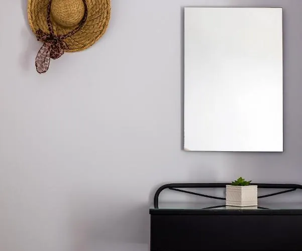 Chelmis Asta La Vista Maisonettes *