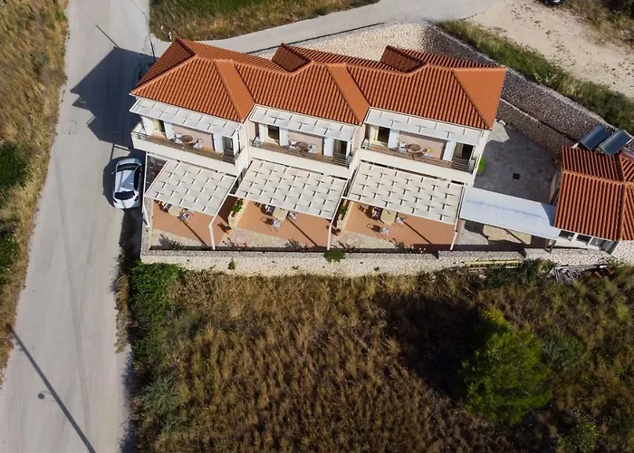 Chelmis Asta La Vista Maisonettes