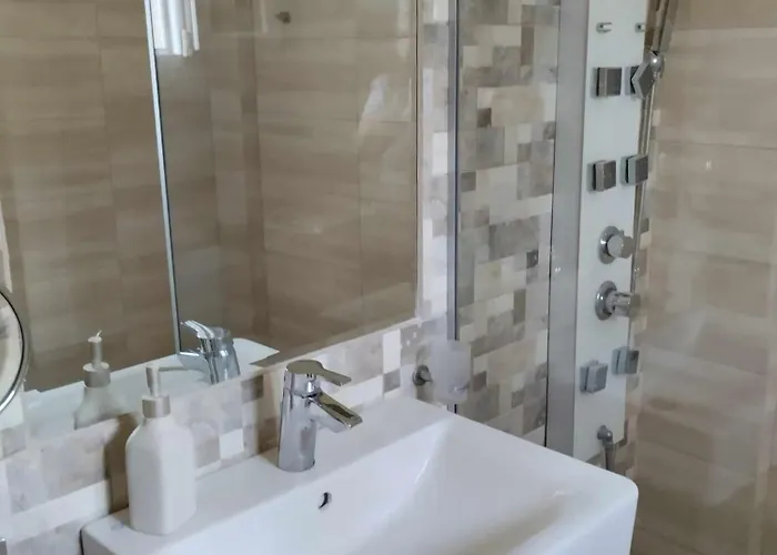 Chelmis Asta La Vista Maisonettes * Pesadha