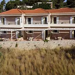 Chelmis Asta La Vista Maisonettes